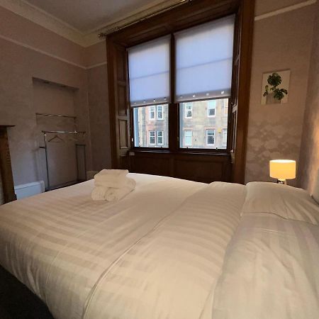 Bright 3 Bedroom Edinburgh City Apt المظهر الخارجي الصورة